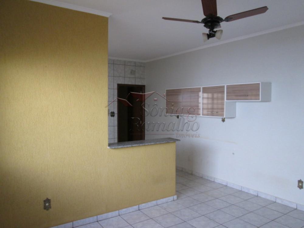 Alugar Casas / Padrão em Ribeirão Preto R$ 1.250,00 - Foto 4