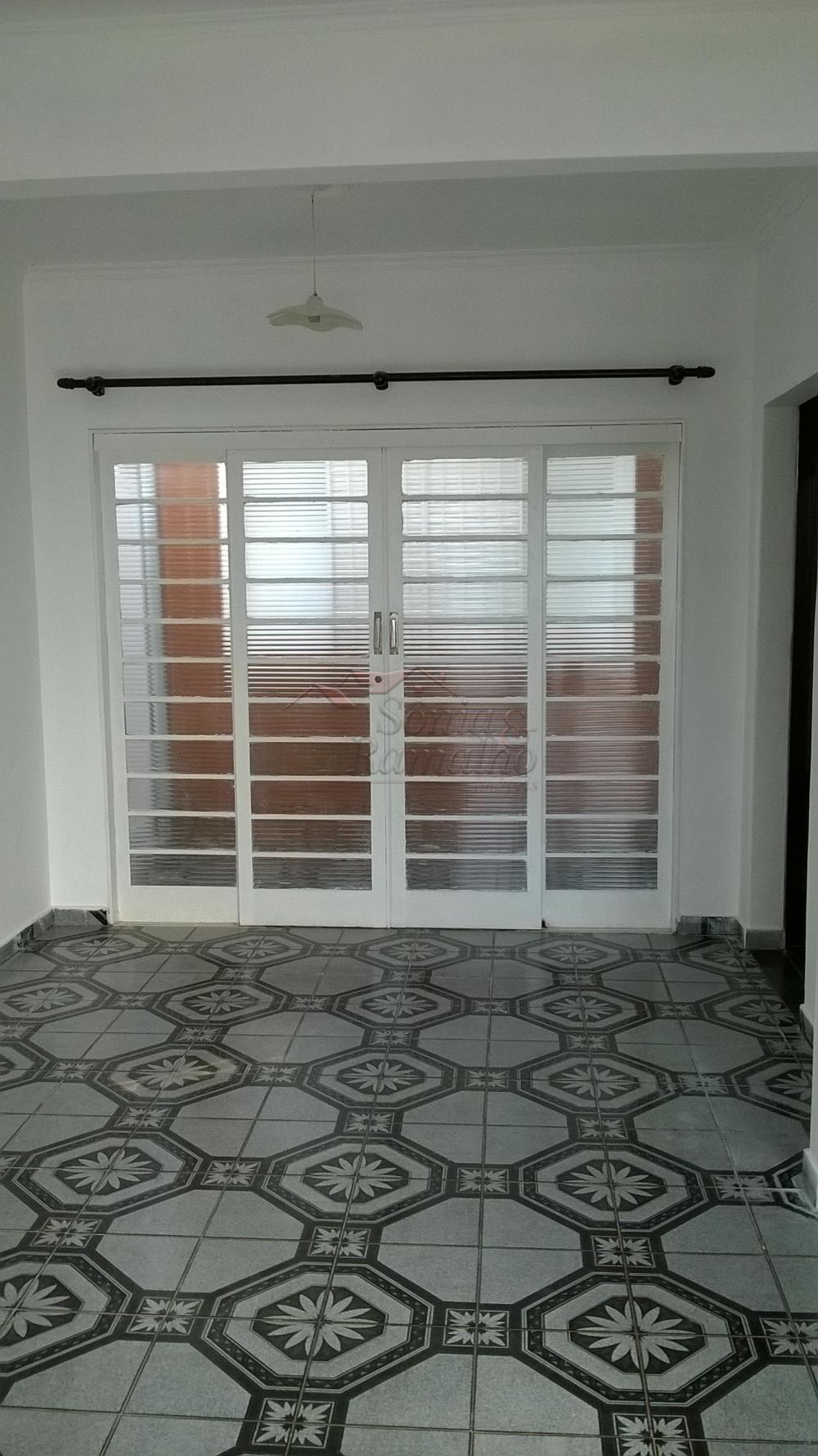 Alugar Casas / Padrão em Ribeirão Preto R$ 1.000,00 - Foto 1