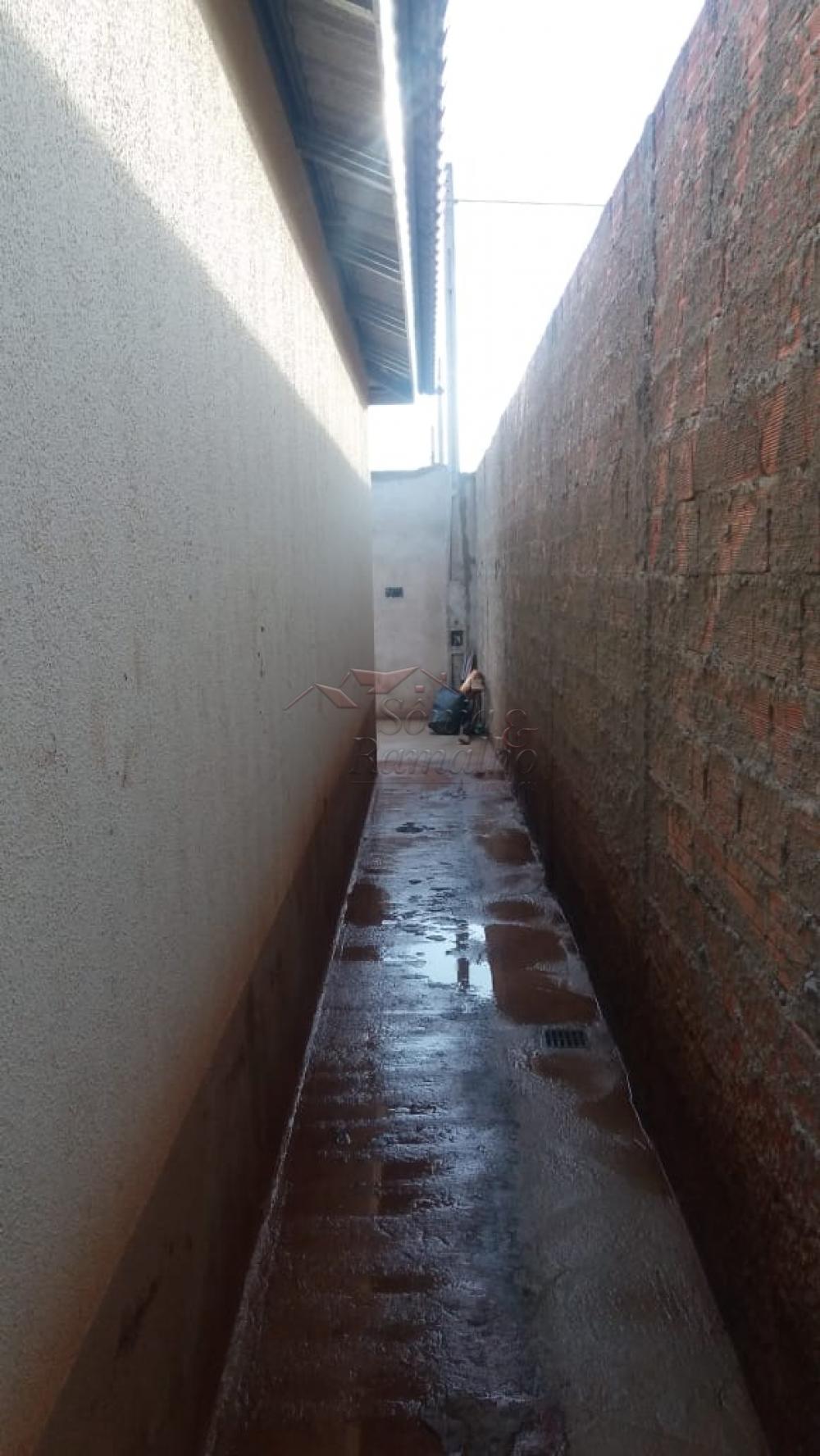 Alugar Casas Residenciais / Padrão em Ribeirão Preto R$ 950,00 - Foto 16