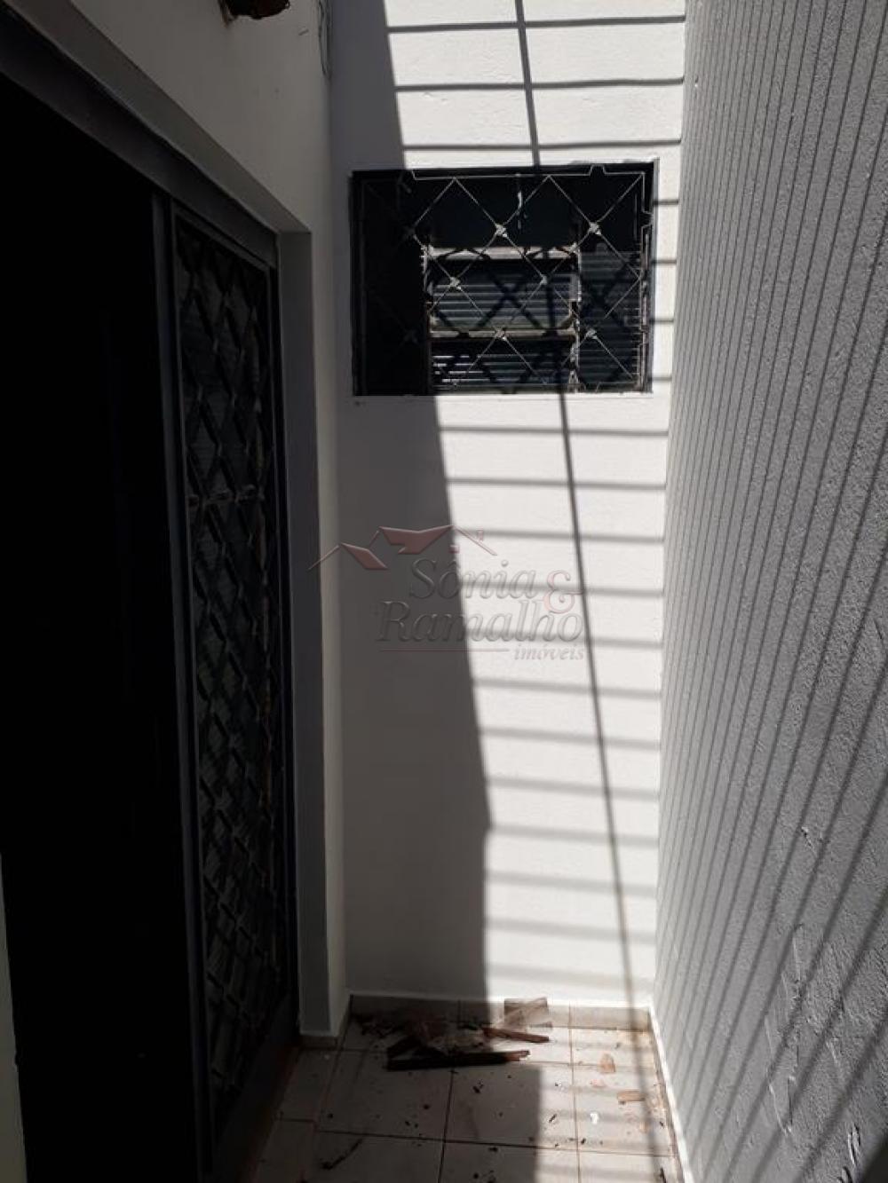 Alugar Casas Residenciais / Padrão em Ribeirão Preto R$ 750,00 - Foto 16