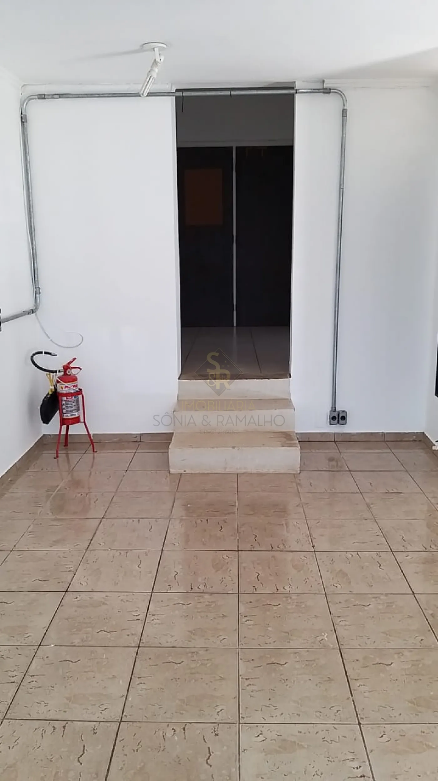 Alugar Imóveis Comerciais / Salão Comercial em Ribeirão Preto R$ 2.200,00 - Foto 1