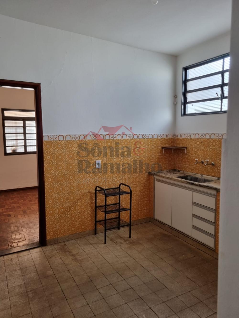 Alugar Casas Residenciais / Padrão em Ribeirão Preto R$ 1.000,00 - Foto 14