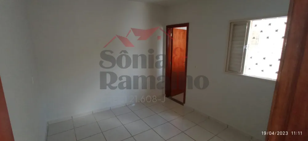 Alugar Casas Residenciais / Padrão em Ribeirão Preto R$ 900,00 - Foto 3