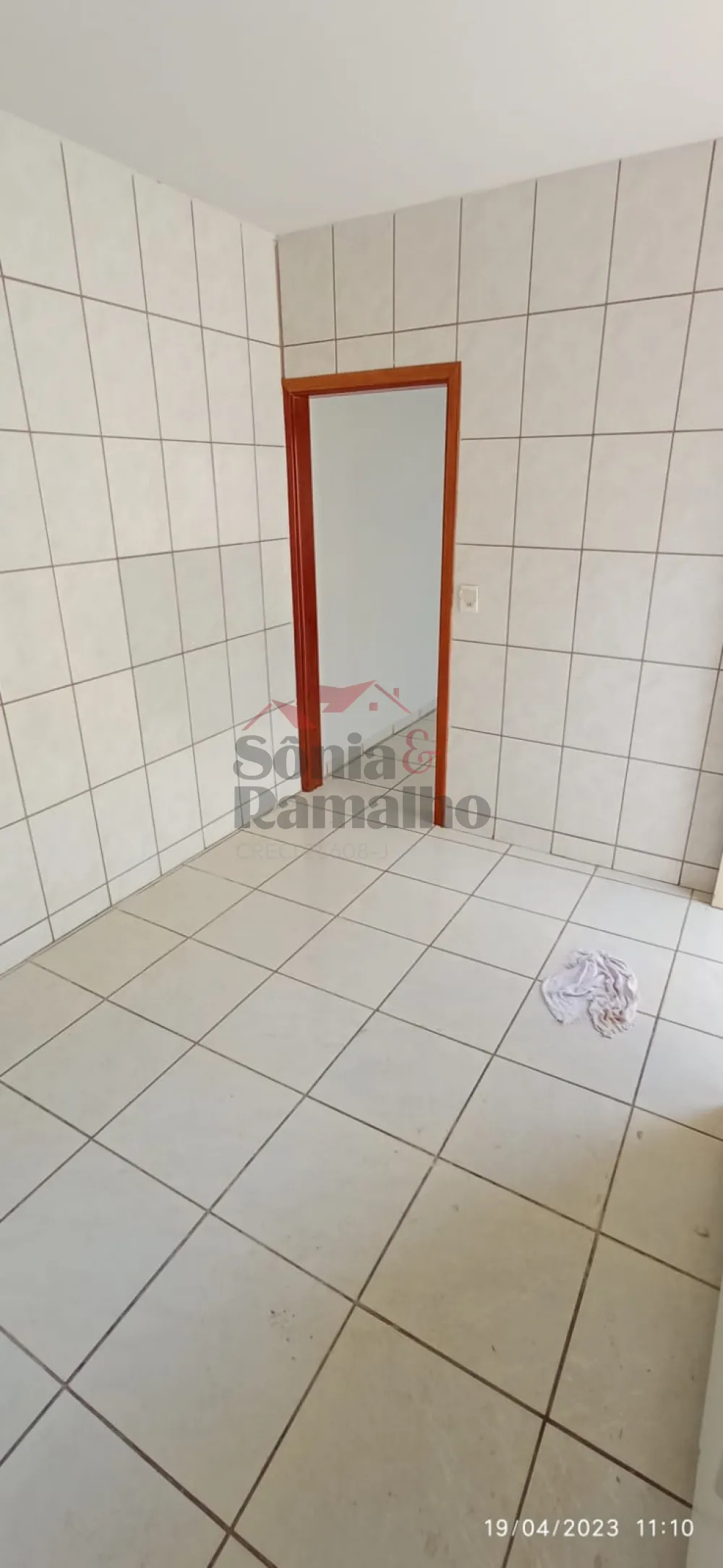 Alugar Casas Residenciais / Padrão em Ribeirão Preto R$ 900,00 - Foto 5