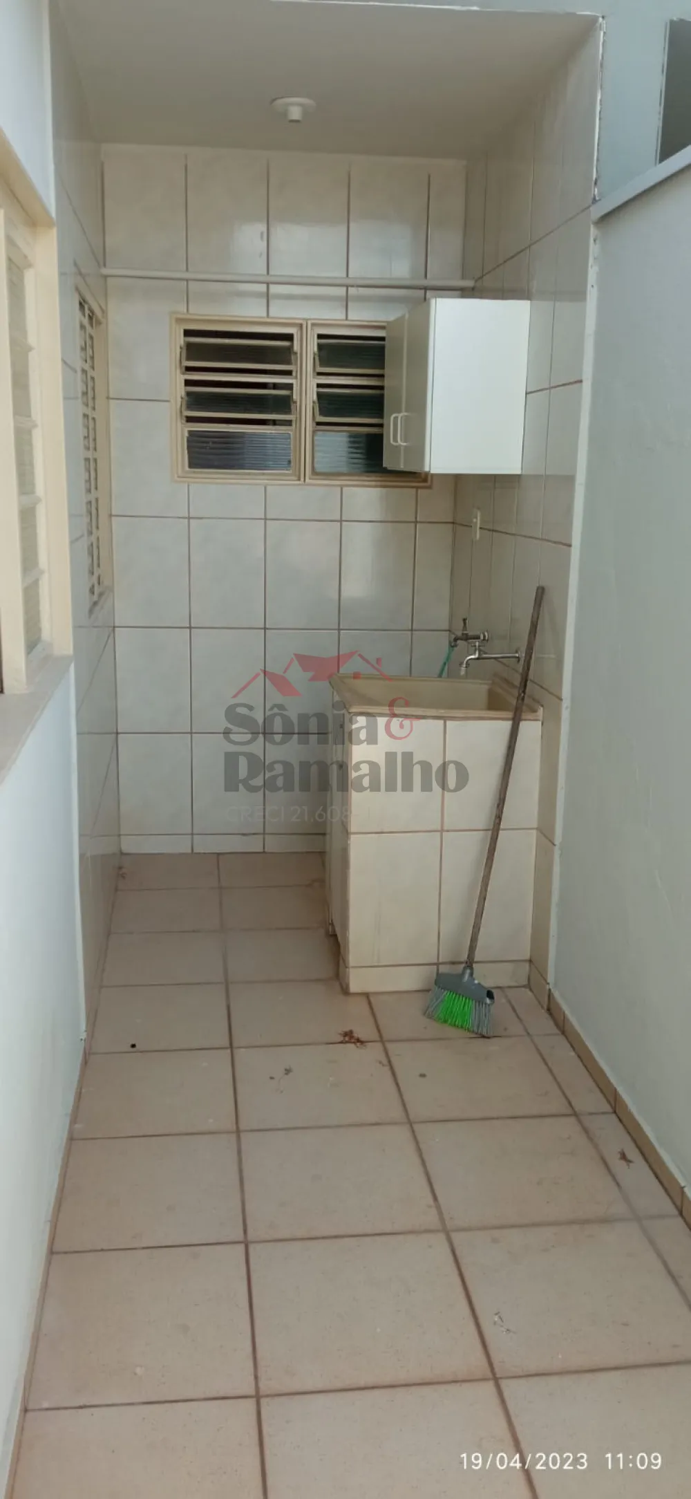 Alugar Casas Residenciais / Padrão em Ribeirão Preto R$ 900,00 - Foto 11
