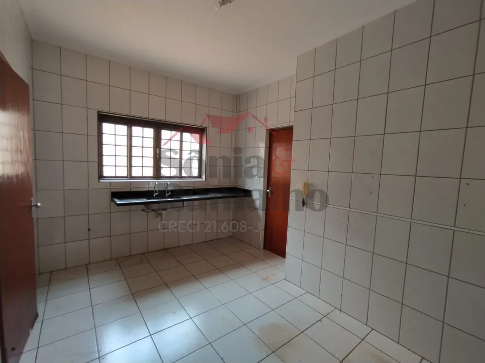 Alugar Casas / Padrão em Ribeirão Preto R$ 3.800,00 - Foto 4
