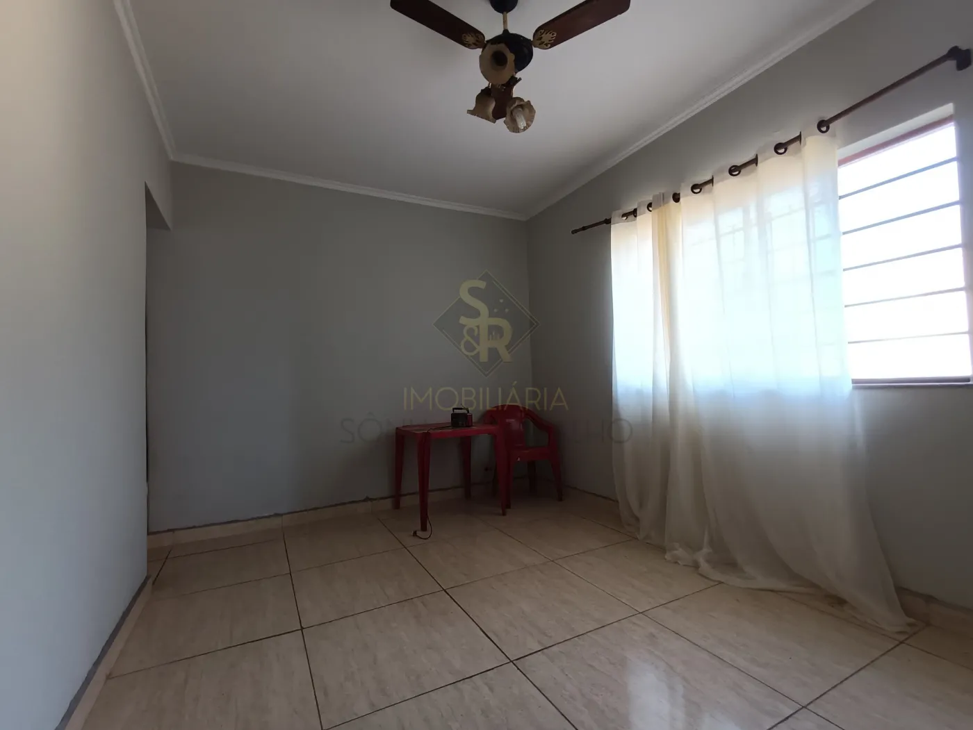 Alugar Apartamentos / Padrão em Ribeirão Preto R$ 1.450,00 - Foto 2