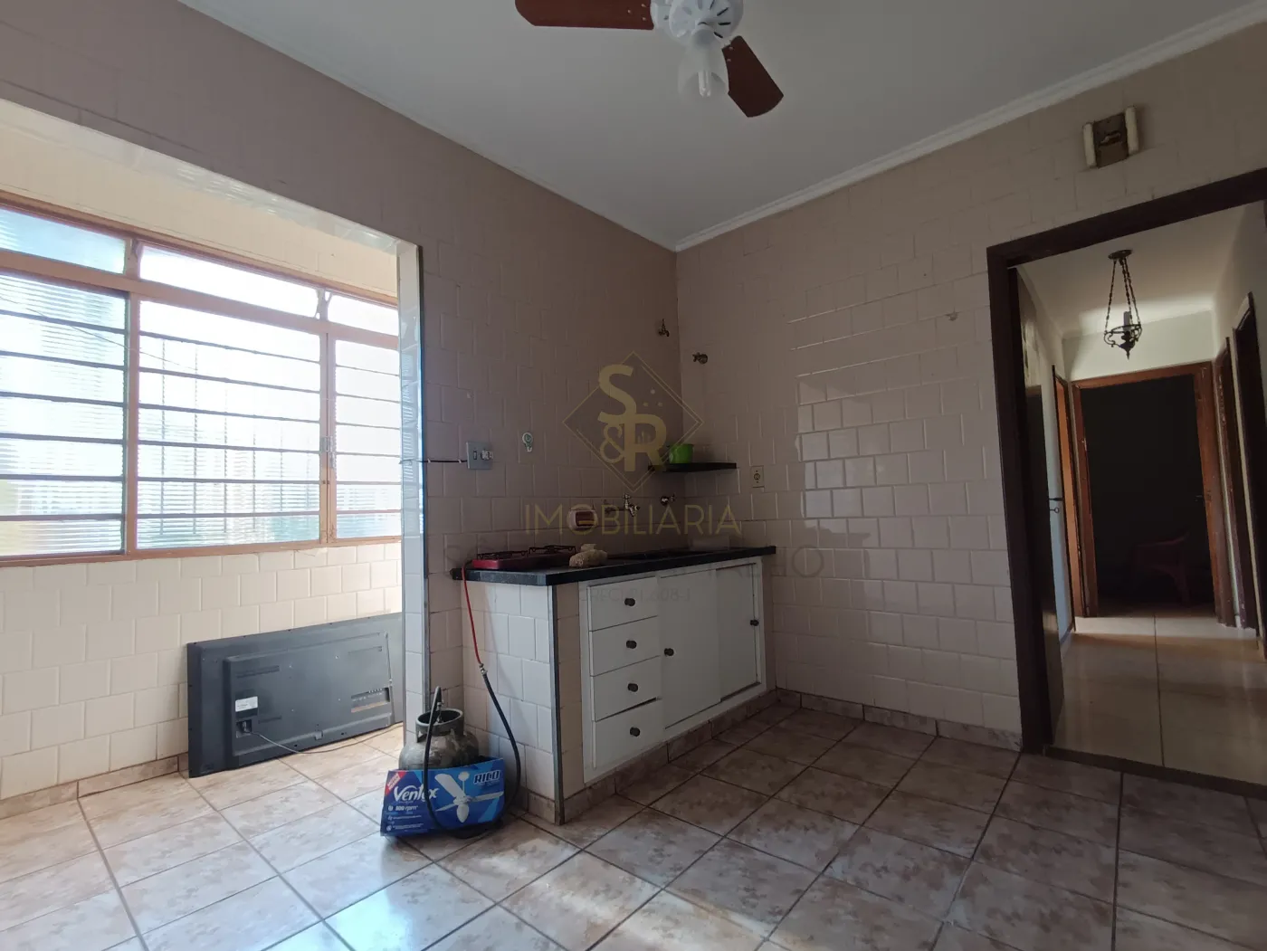 Alugar Apartamentos / Padrão em Ribeirão Preto R$ 1.450,00 - Foto 4