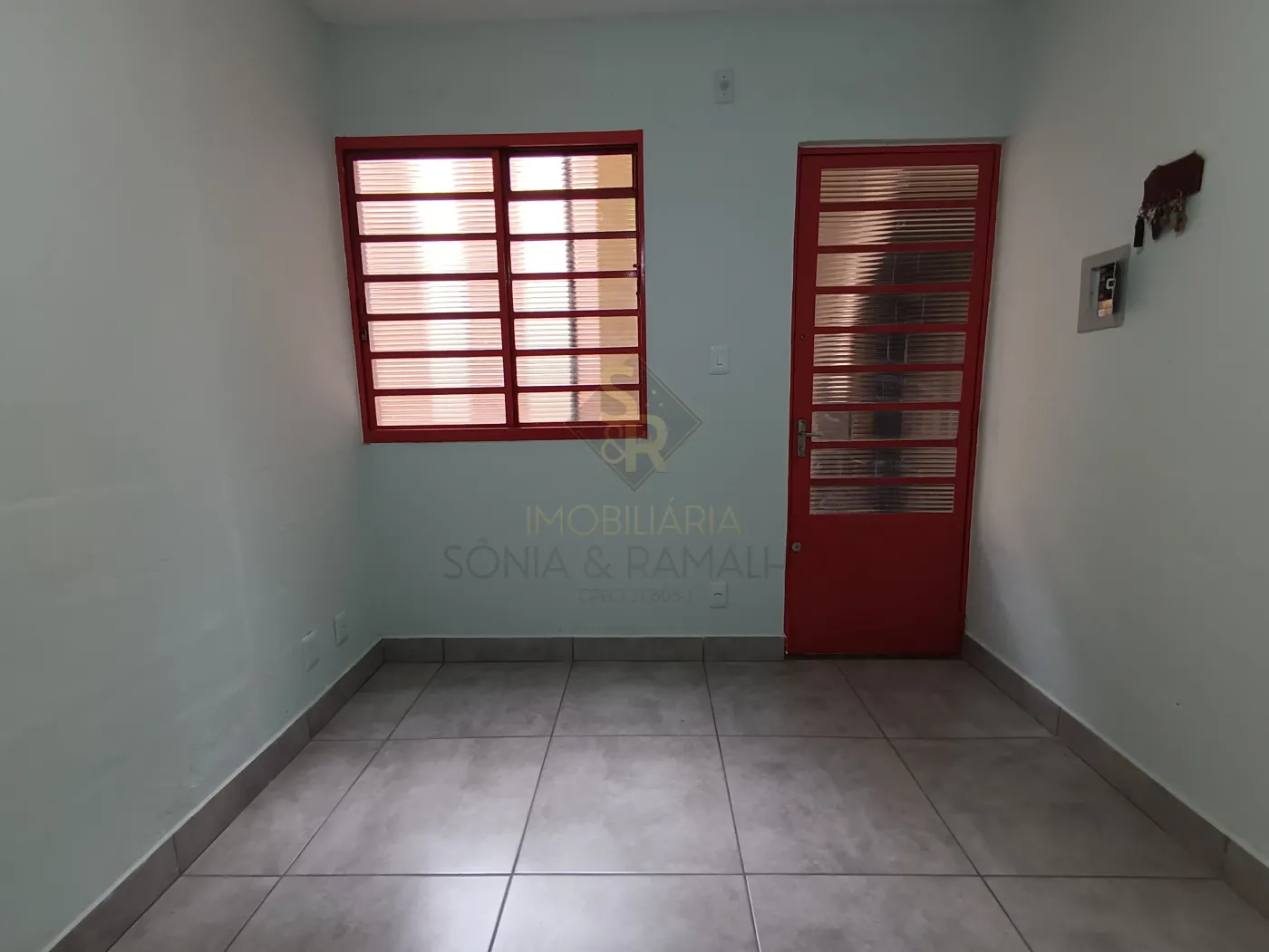 Alugar Apartamentos / Padrão em Ribeirão Preto R$ 1.050,00 - Foto 1