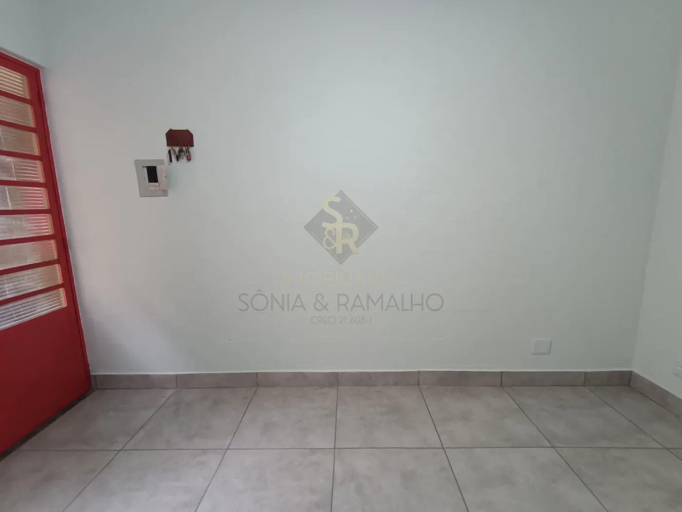 Alugar Apartamentos / Padrão em Ribeirão Preto R$ 1.050,00 - Foto 2