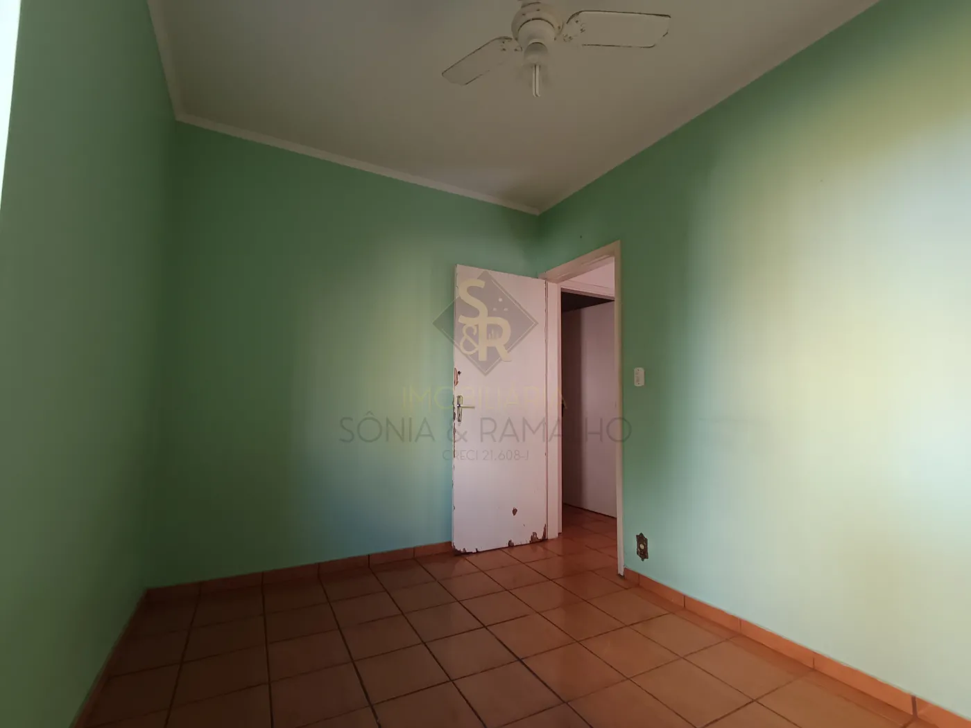 Alugar Apartamentos / Padrão em Ribeirão Preto R$ 1.450,00 - Foto 2