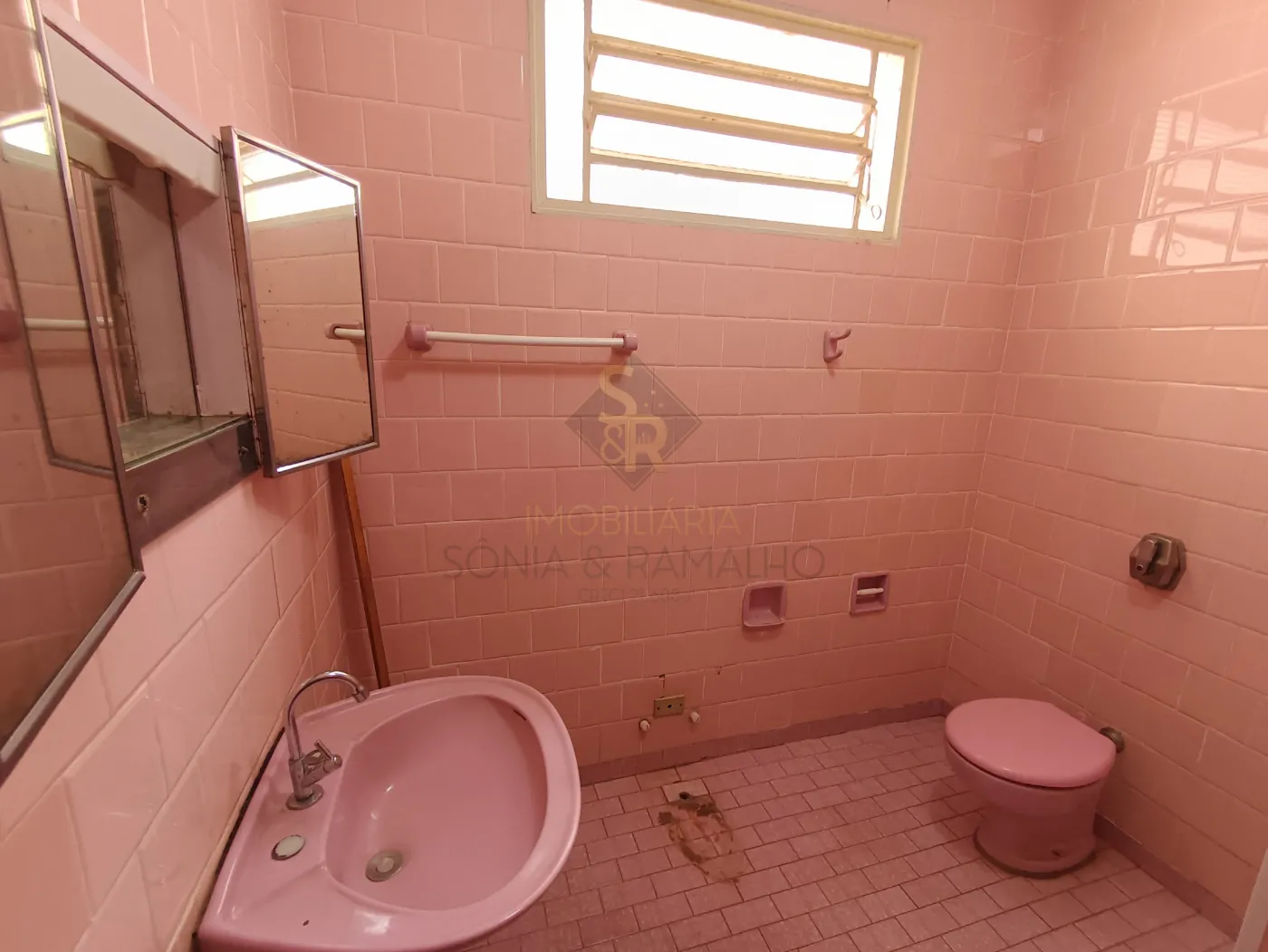 Alugar Casas Residenciais / Padrão em Ribeirão Preto R$ 1.800,00 - Foto 12