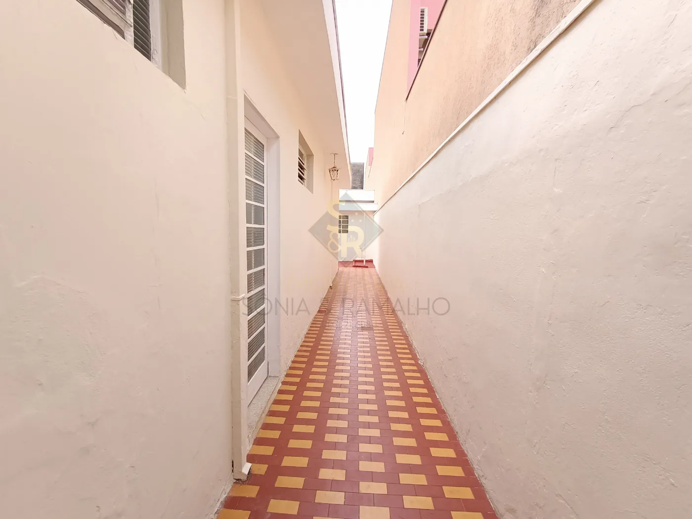 Alugar Casas Residenciais / Padrão em Ribeirão Preto R$ 1.800,00 - Foto 14