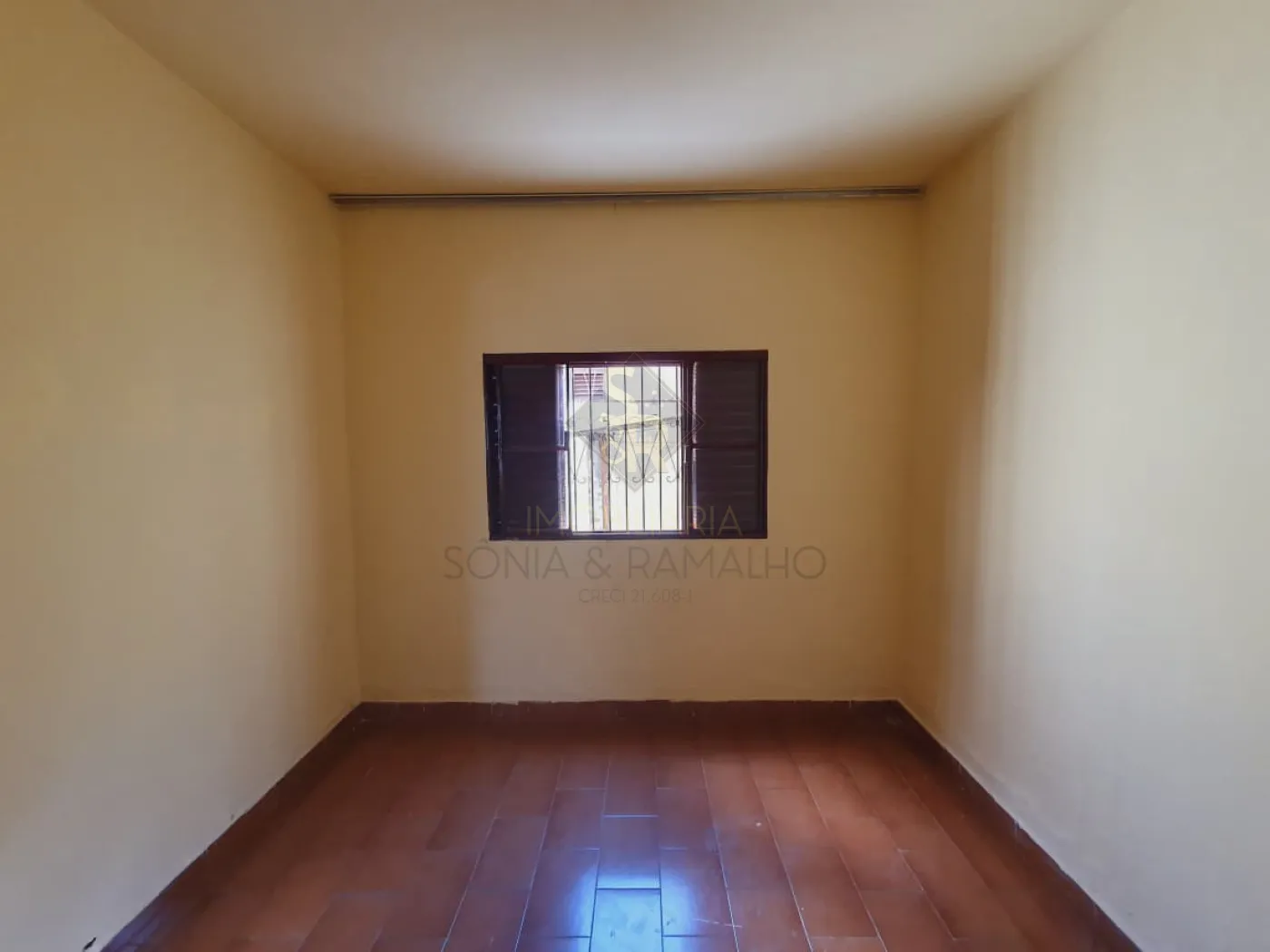 Alugar Casas Residenciais / Padrão em Ribeirão Preto R$ 800,00 - Foto 8