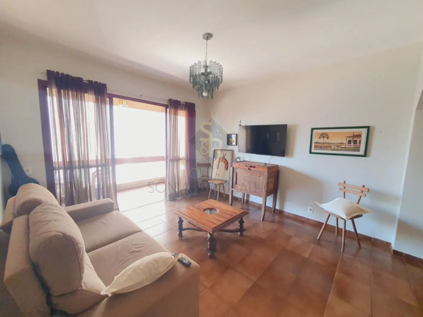 Alugar Apartamentos / Padrão em Ribeirão Preto R$ 1.300,00 - Foto 1