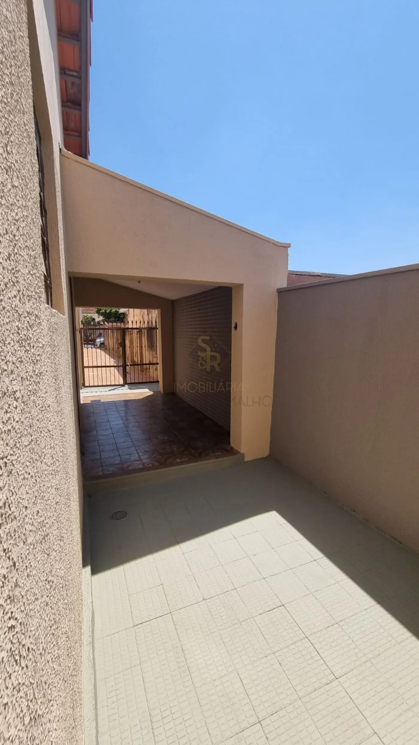 Comprar Casas Residenciais / Padrão em Ribeirão Preto R$ 150.000,00 - Foto 1