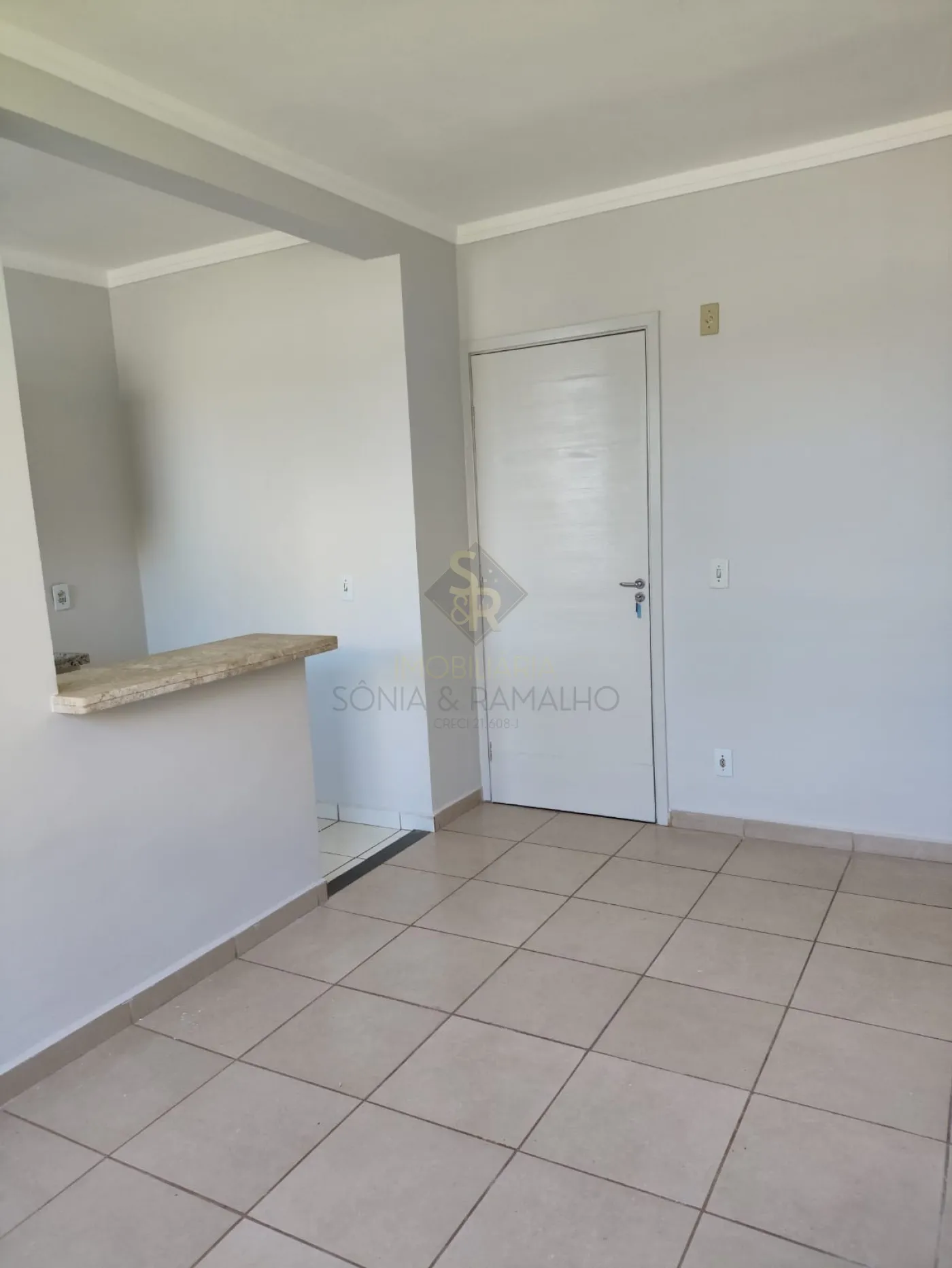 Alugar Apartamentos / Padrão em Ribeirão Preto R$ 1.550,00 - Foto 1
