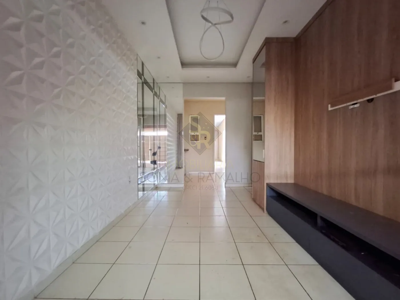 Alugar Casas Residenciais / Padrão em Ribeirão Preto R$ 1.600,00 - Foto 3