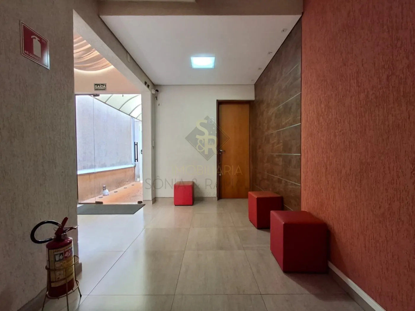 Alugar Imóveis Comerciais / Sala Comercial em Ribeirão Preto R$ 600,00 - Foto 1