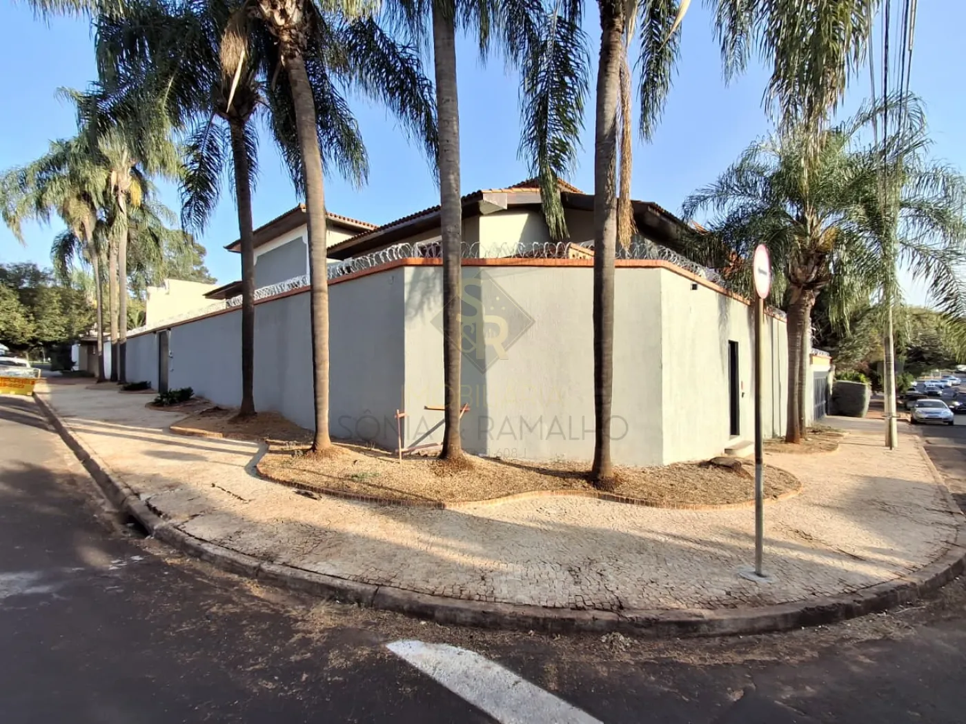 Alugar Casas Residenciais / Padrão em Ribeirão Preto R$ 16.000,00 - Foto 2