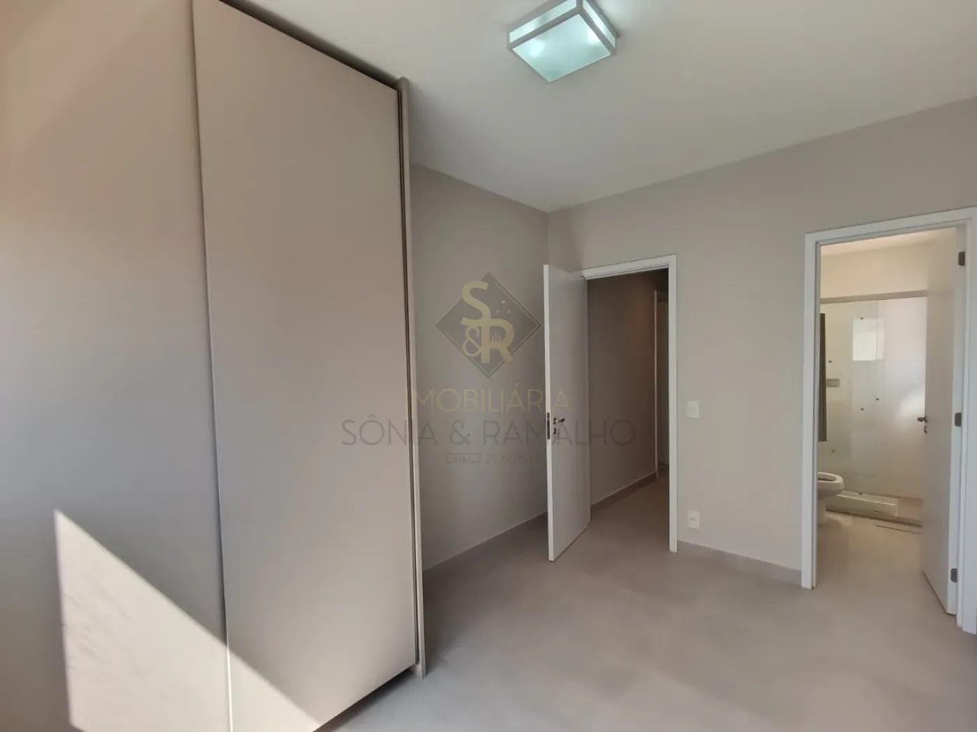 Comprar Apartamentos / Padrão em Ribeirão Preto R$ 1.170.000,00 - Foto 5