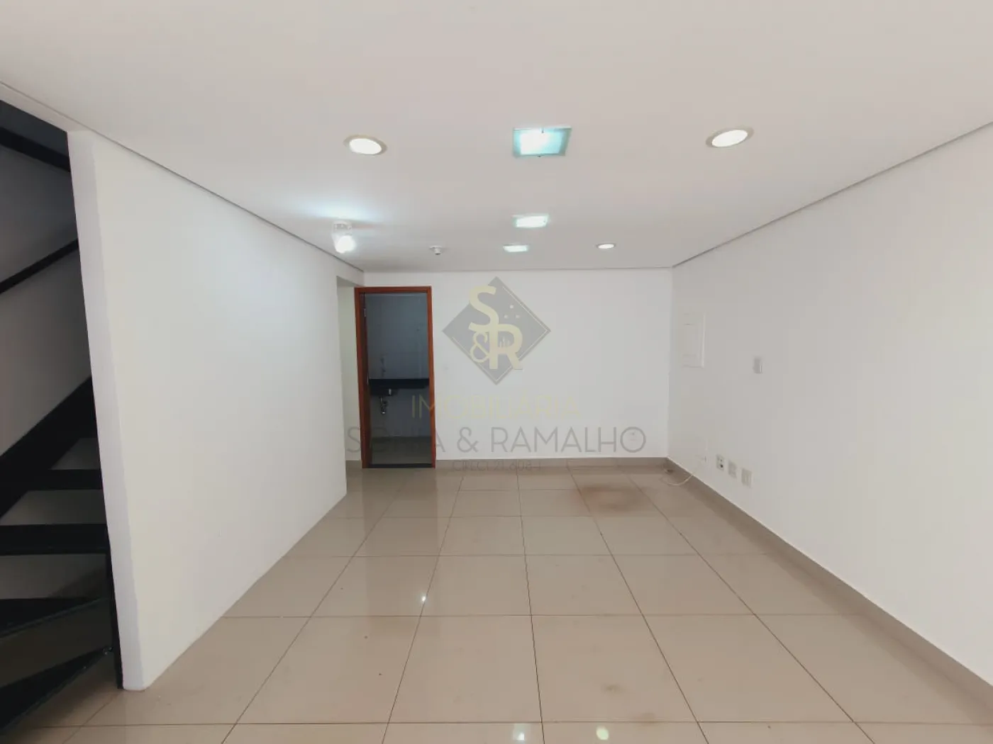 Alugar Imóveis Comerciais / Salão Comercial em Ribeirão Preto R$ 4.300,00 - Foto 2