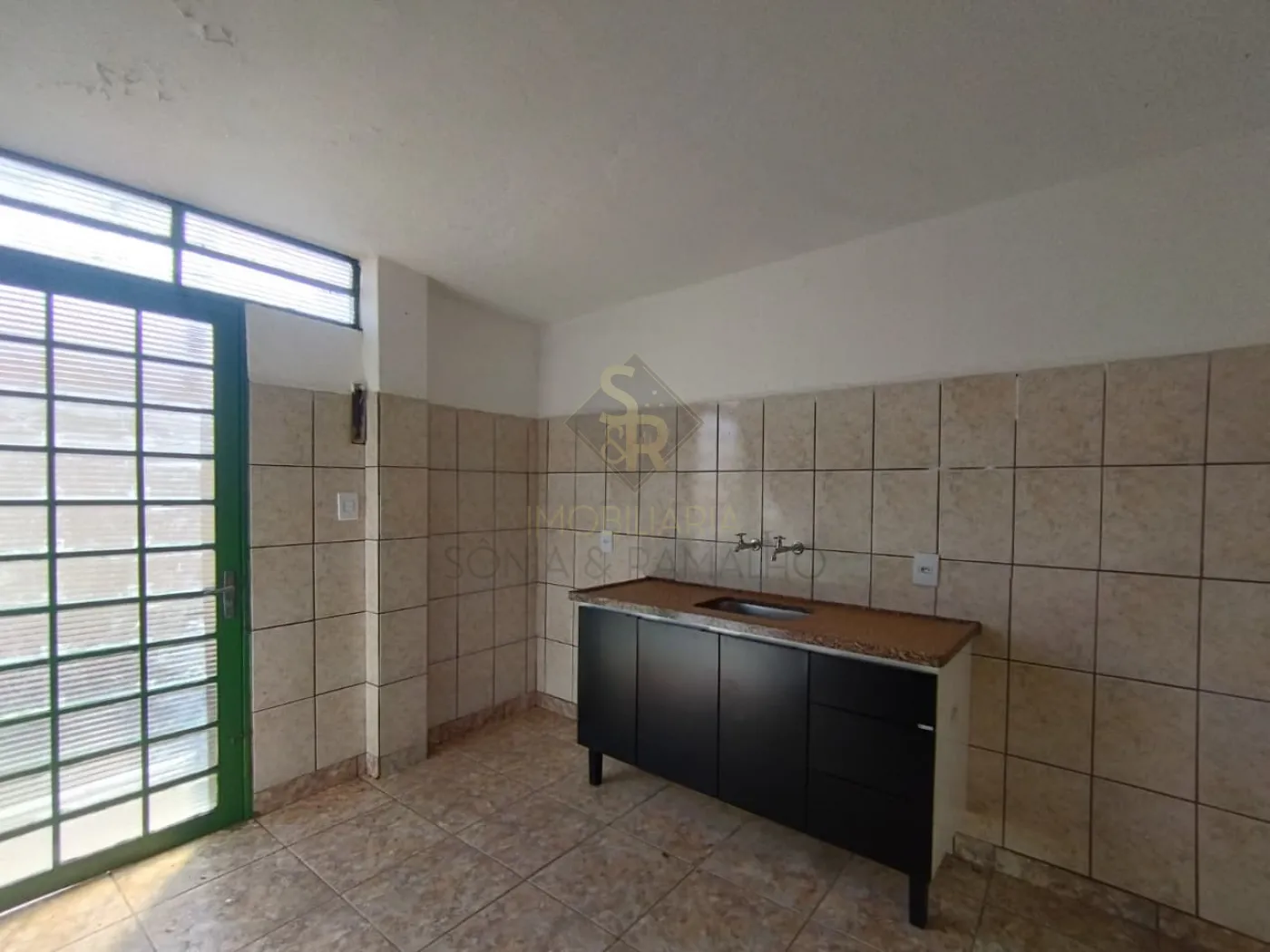 Alugar Casas Residenciais / Padrão em Ribeirão Preto R$ 1.100,00 - Foto 4
