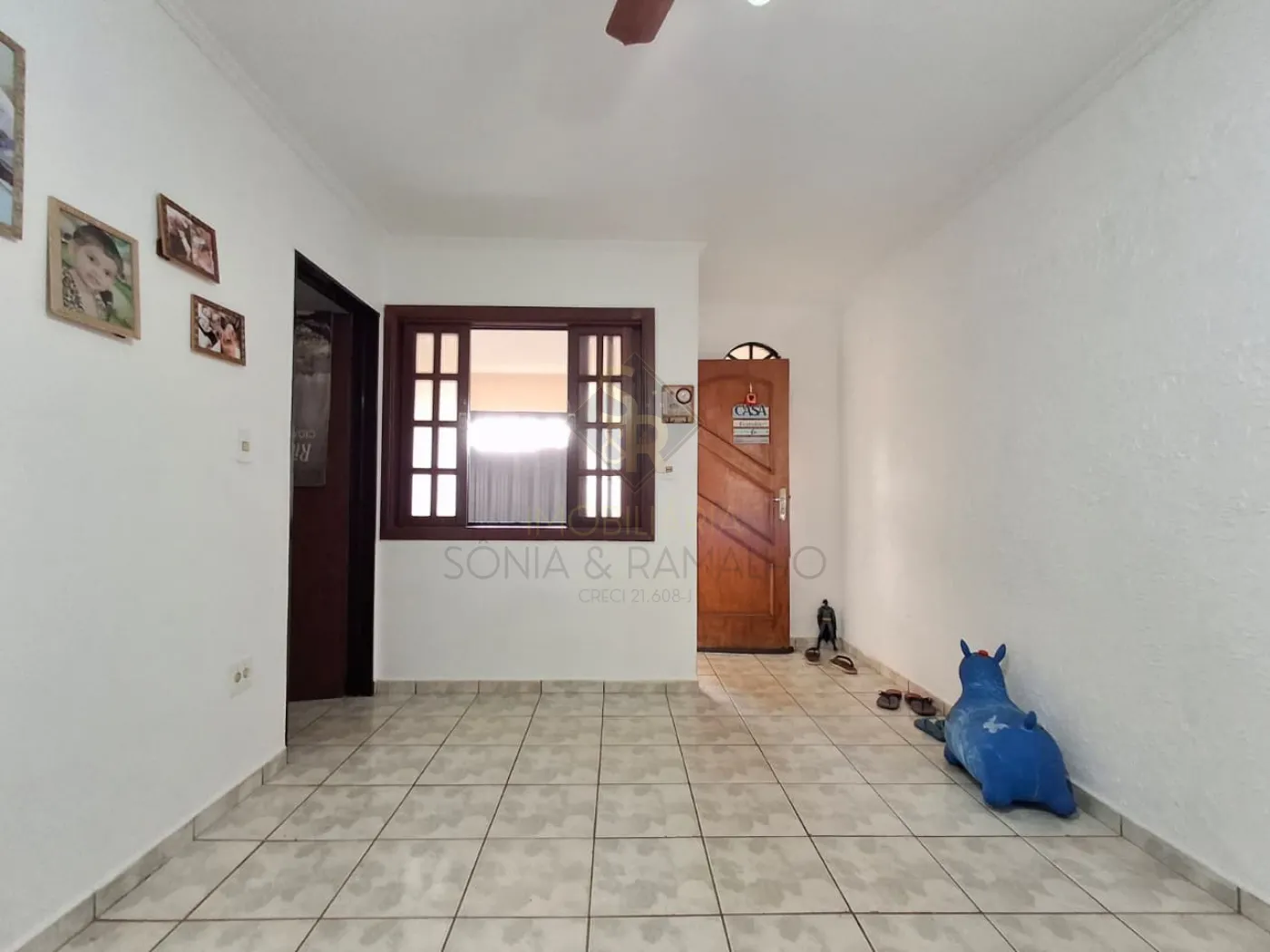 Alugar Casas Residenciais / Padrão em Ribeirão Preto R$ 2.000,00 - Foto 2