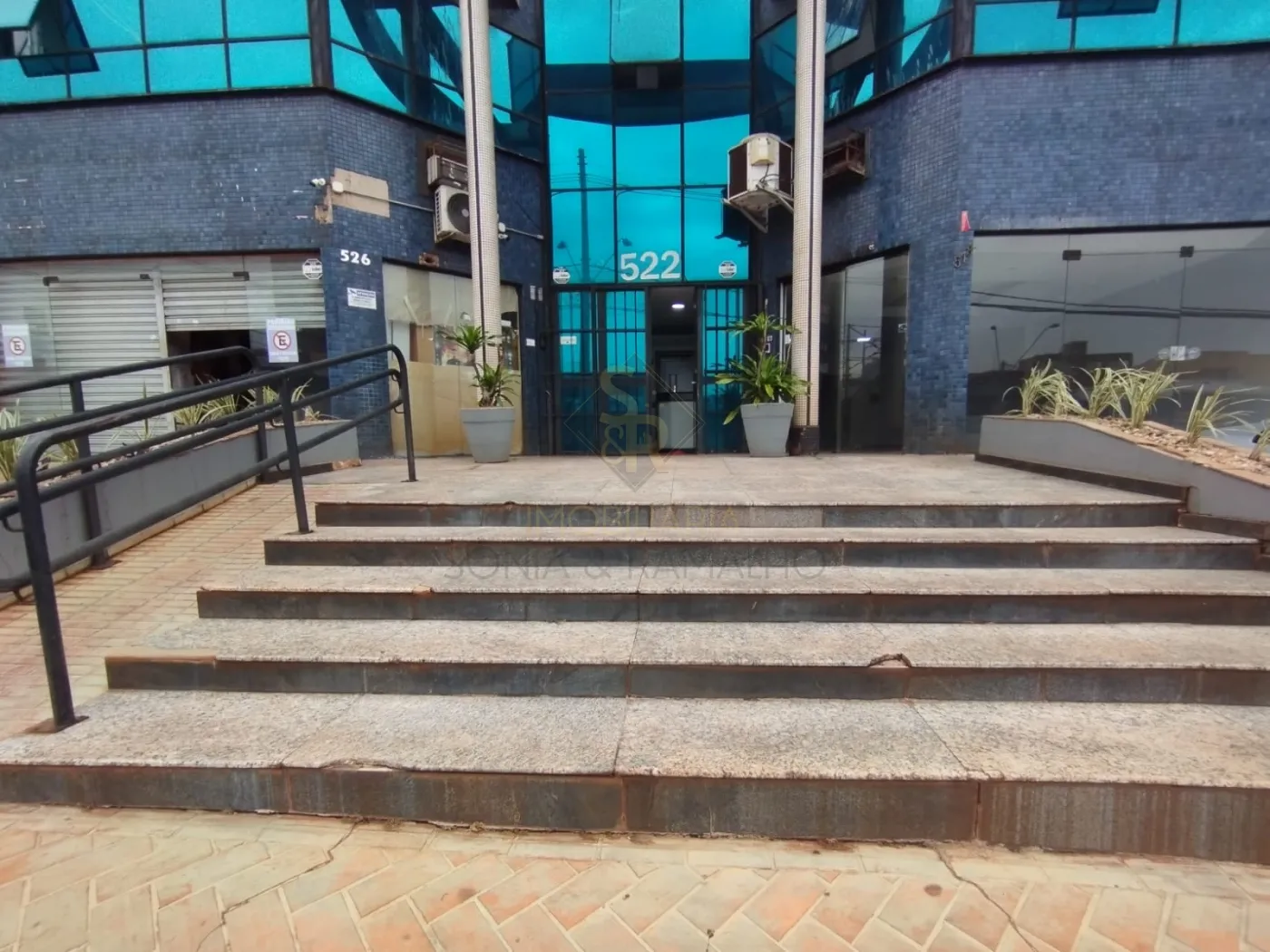 Alugar Imóveis Comerciais / Sala Comercial em Ribeirão Preto R$ 590,00 - Foto 1