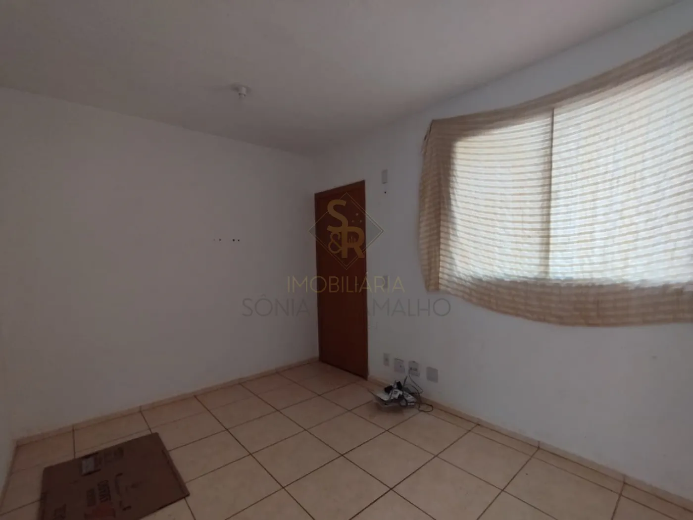 Alugar Apartamentos / Padrão em Ribeirão Preto R$ 1.000,00 - Foto 2