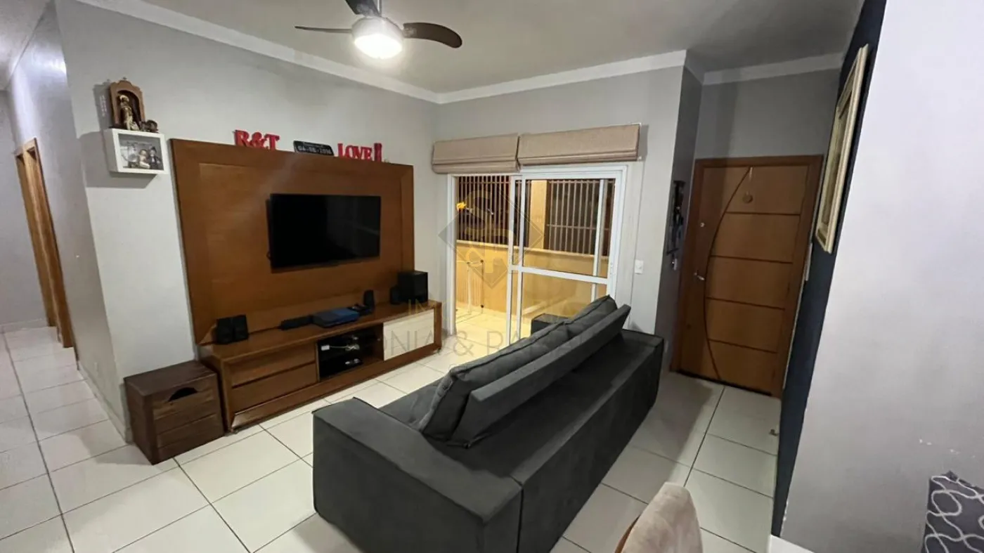Comprar Apartamentos / Padrão em Ribeirão Preto R$ 365.000,00 - Foto 2