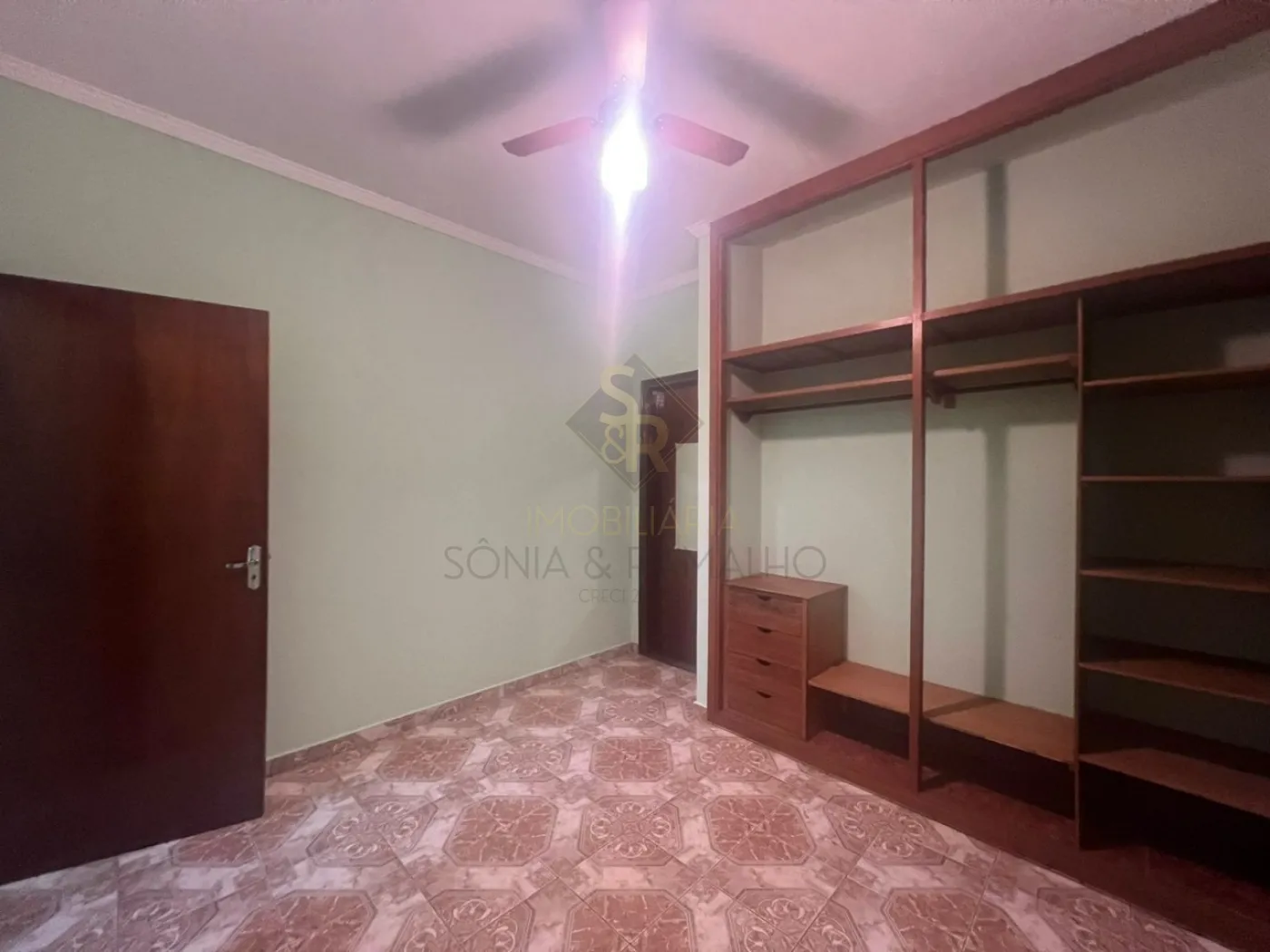 Alugar Casas Residenciais / Padrão em Ribeirão Preto R$ 1.400,00 - Foto 6