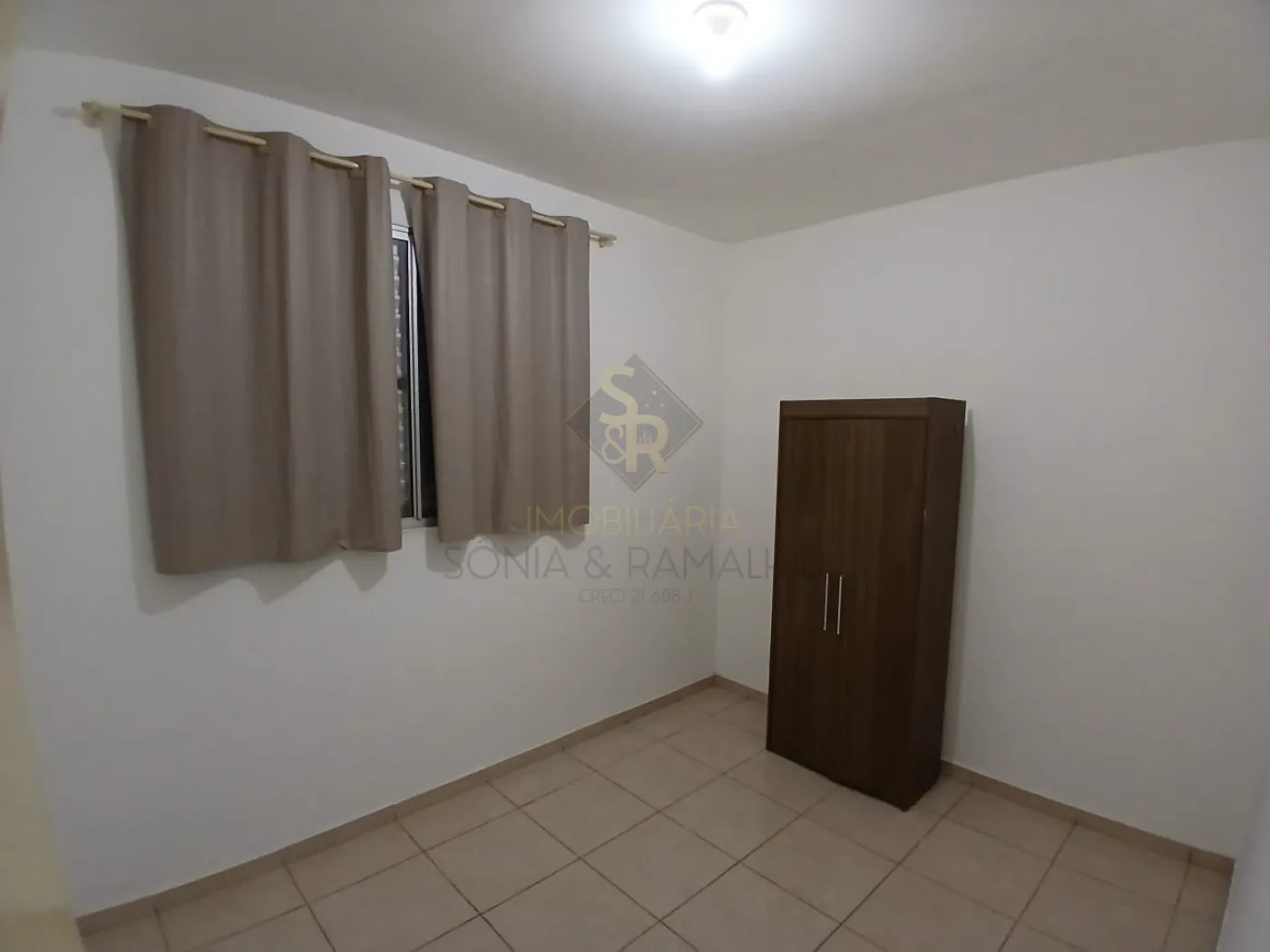 Alugar Apartamentos / Padrão em Ribeirão Preto R$ 680,00 - Foto 4