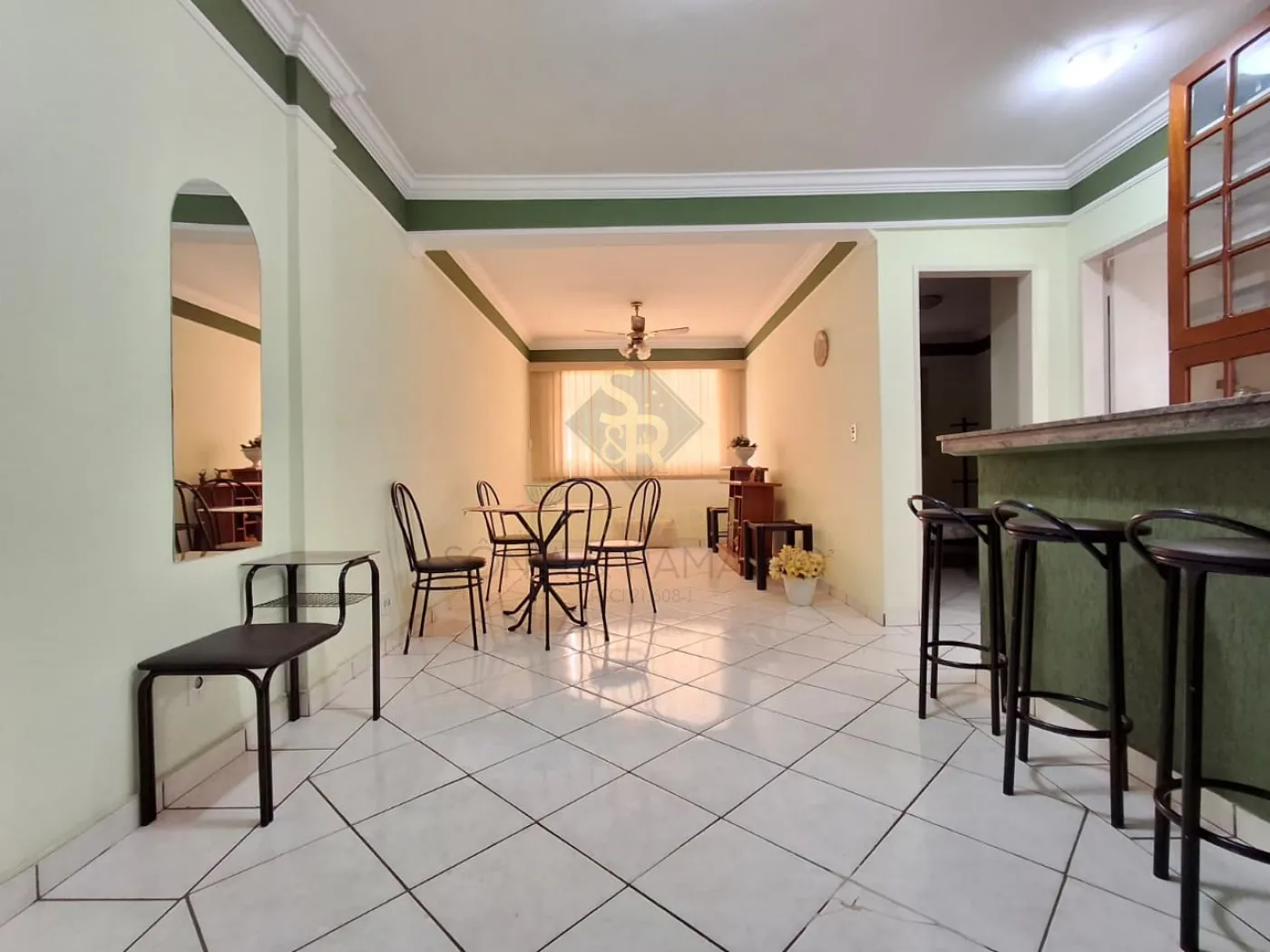 Alugar Apartamentos / Padrão em Ribeirão Preto R$ 1.100,00 - Foto 1