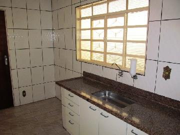 Alugar Casas Residenciais / Padrão em Ribeirão Preto. apenas R$ 850,00