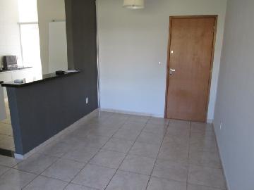 Alugar Apartamentos / Padrão em Ribeirão Preto. apenas R$ 1.200,00