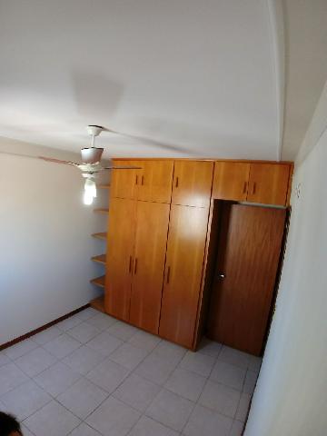 Alugar Apartamentos / Padrão em Ribeirão Preto. apenas R$ 1.700,00