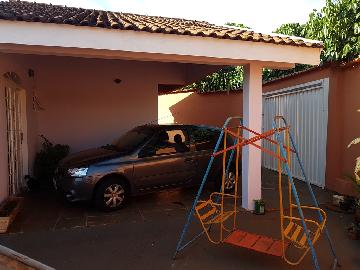 Alugar Casas Residenciais / Padrão em Ribeirão Preto. apenas R$ 520.000,00