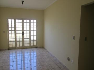 Alugar Apartamentos / Padrão em Ribeirão Preto. apenas R$ 950,00