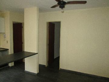 Alugar Apartamentos / Padrão em Ribeirão Preto. apenas R$ 650,00