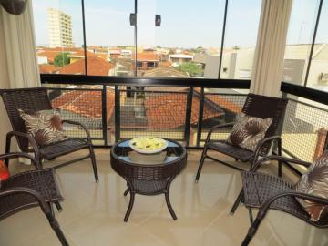 Alugar Apartamentos / Padrão em Ribeirão Preto. apenas R$ 382.000,00