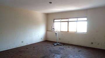 Alugar Apartamentos / Padrão em Ribeirão Preto. apenas R$ 800,00