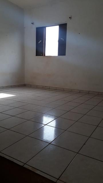 Alugar Casas Residenciais / Padrão em Ribeirão Preto. apenas R$ 750,00