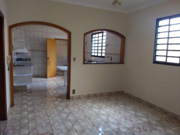 Alugar Casas / Padrão em Ribeirão Preto. apenas R$ 1.900,00