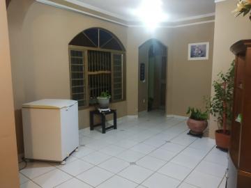 Alugar Casas Residenciais / Padrão em Ribeirão Preto. apenas R$ 450.000,00