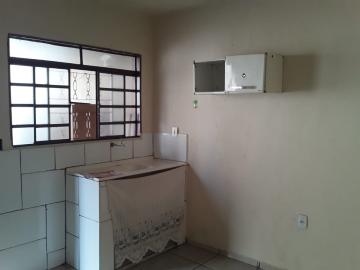 Alugar Casas Residenciais / Padrão em Ribeirão Preto. apenas R$ 550,00