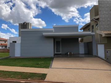 Alugar Casas / Condomínio em Ribeirão Preto. apenas R$ 900.000,00