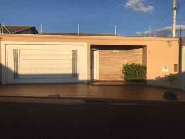 Alugar Casas Residenciais / Padrão em Ribeirão Preto. apenas R$ 540.000,00