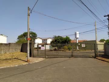 Alugar Casas Residenciais / Condomínio em Ribeirão Preto. apenas R$ 700,00