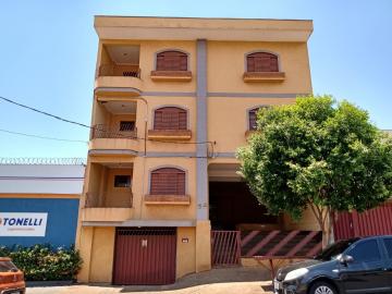 Alugar Apartamentos / Padrão em Ribeirão Preto. apenas R$ 650,00